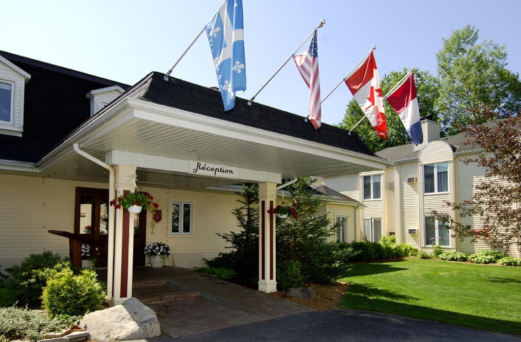 Relais St-Denis Hotel Saint-Sauveur-des-Monts Buitenkant foto